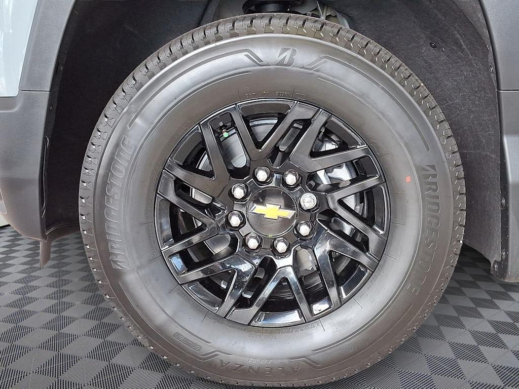 Thumbnail: 2026 Chevrolet Silverado EV - 6