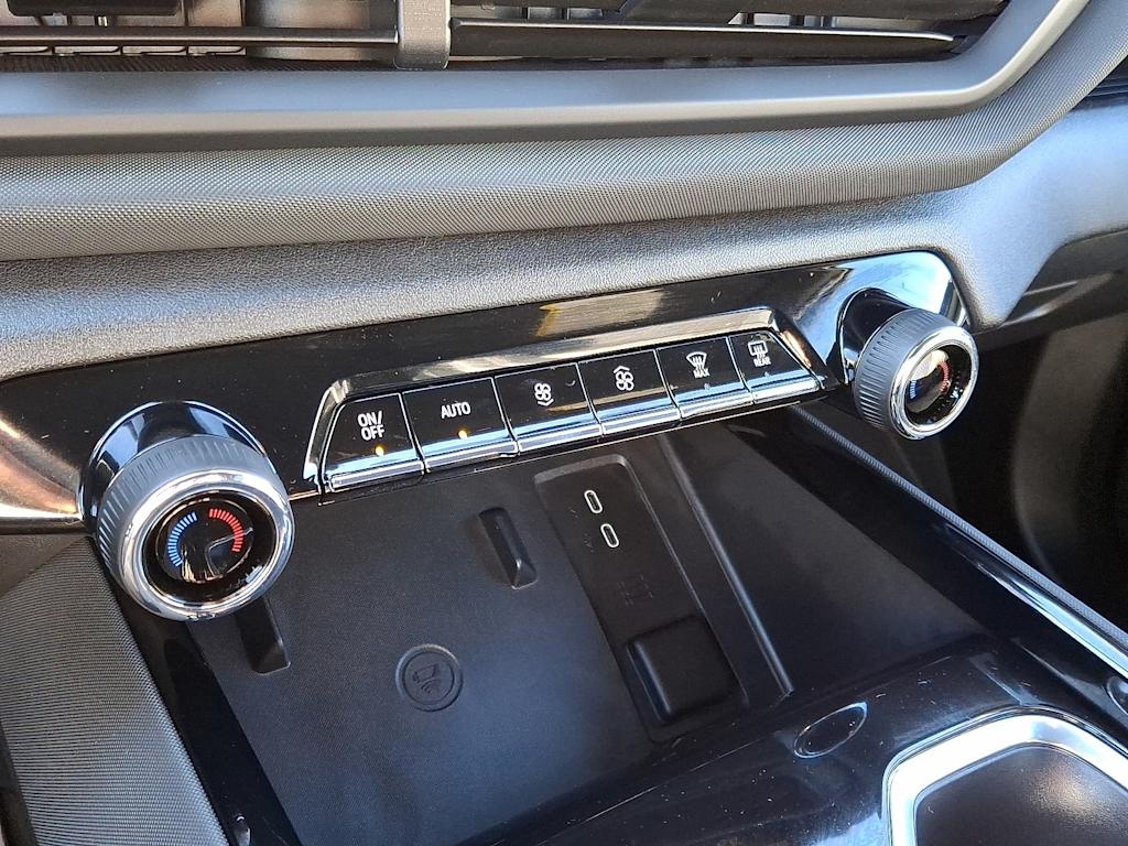 Thumbnail: 2026 Chevrolet Silverado EV - 12