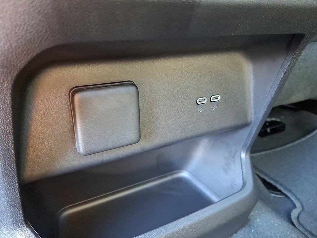 Thumbnail: 2026 Chevrolet Silverado EV - 17