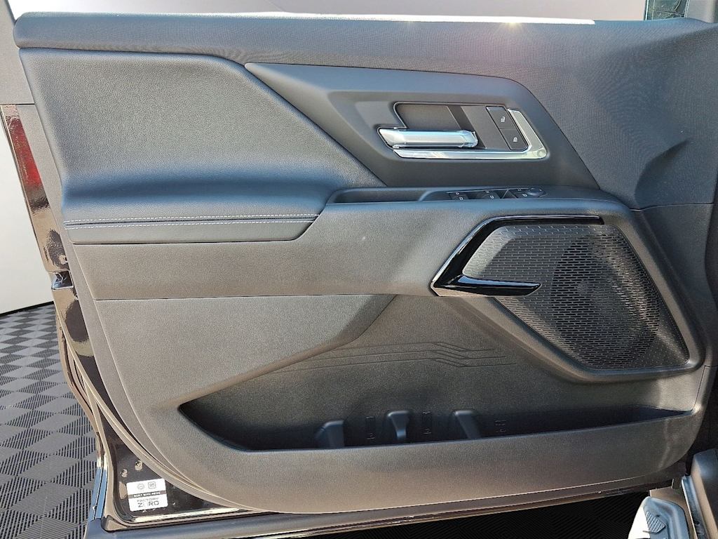 Thumbnail: 2026 Chevrolet Silverado EV - 10