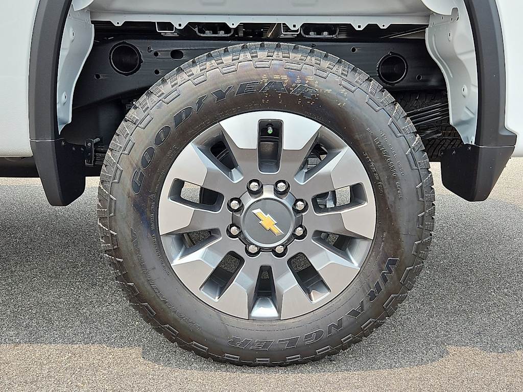 Thumbnail: 2026 Chevrolet Silverado 2500 - 7