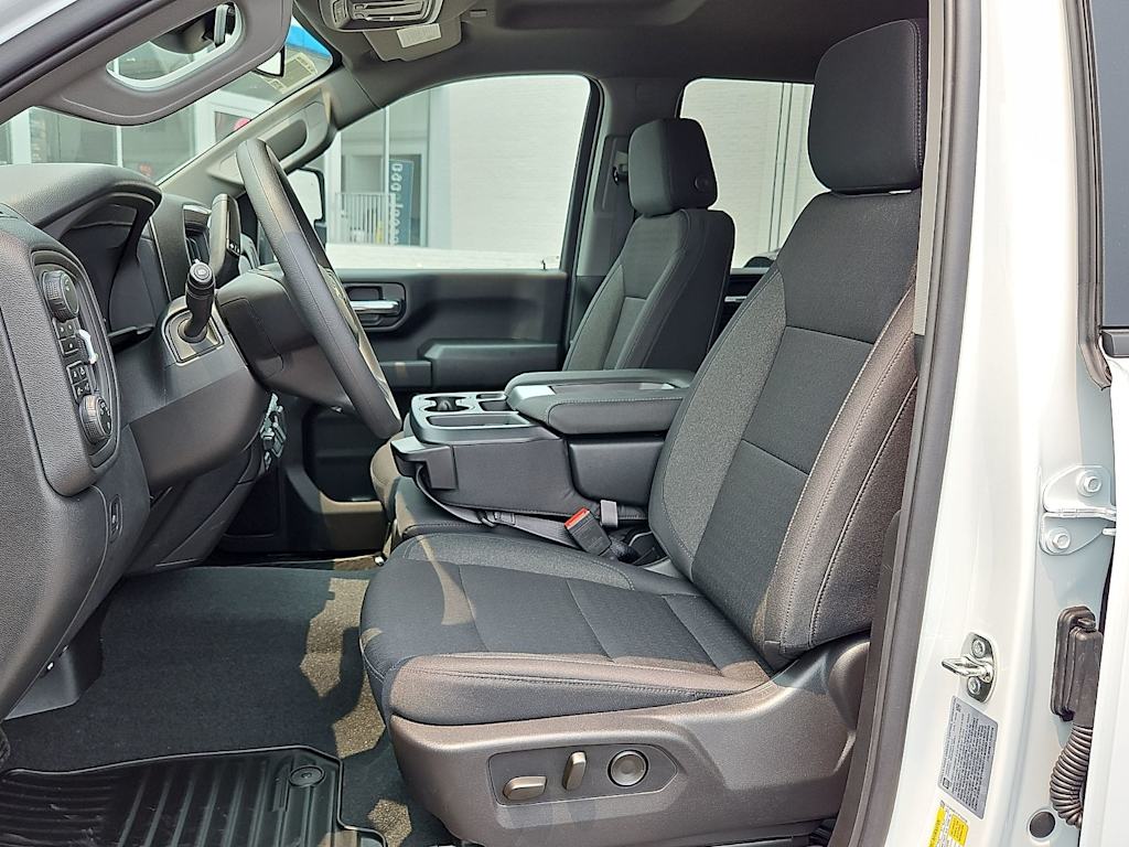 Thumbnail: 2026 Chevrolet Silverado 2500 - 9