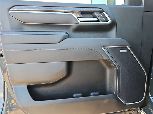 Thumbnail: 2025 Chevrolet Silverado 2500 - 33