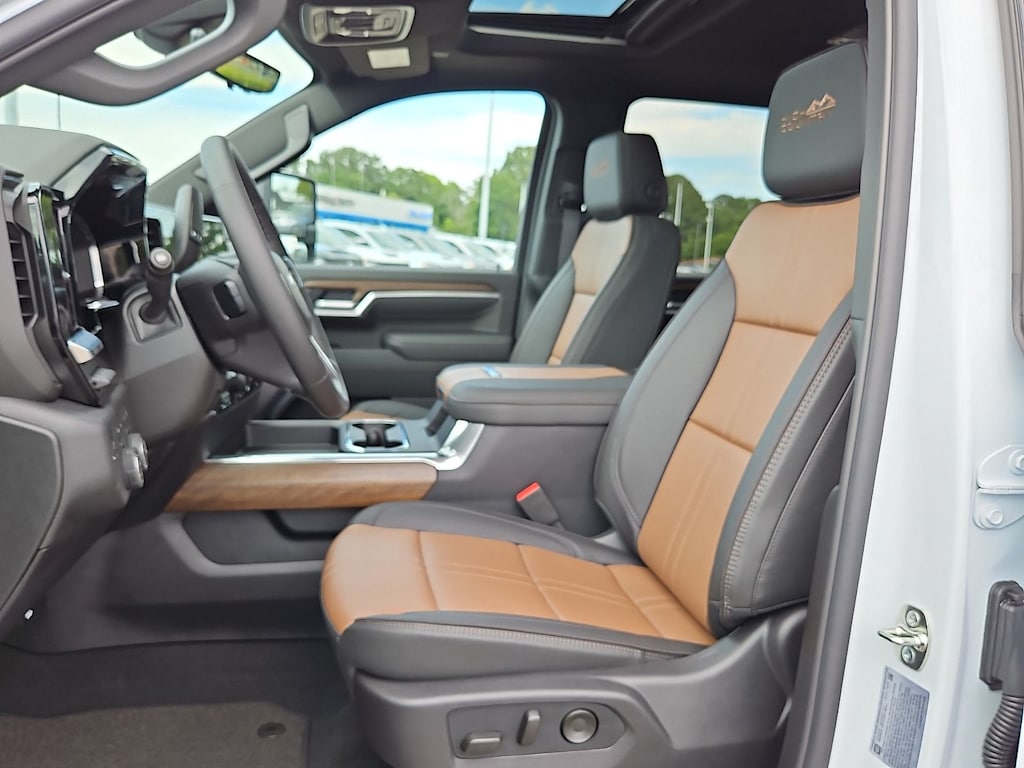 Thumbnail: 2026 Chevrolet Silverado 2500 - 9