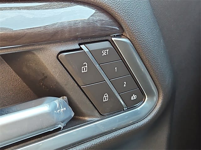 Thumbnail: 2025 Chevrolet Silverado 3500 - 18