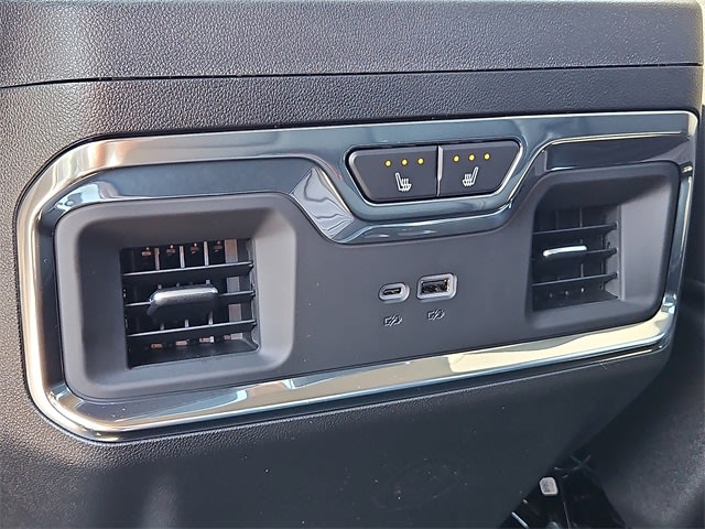 Thumbnail: 2025 Chevrolet Silverado 3500 - 21