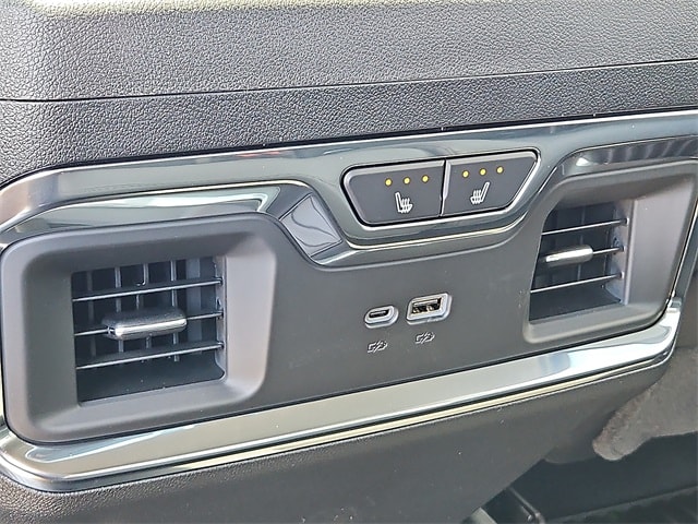 Thumbnail: 2025 Chevrolet Silverado 3500 - 23