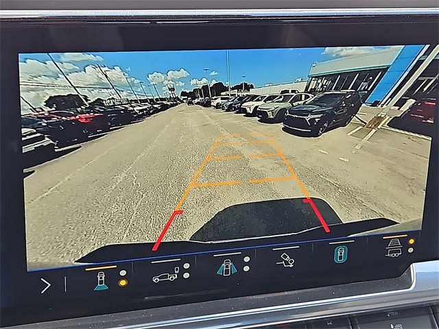 Thumbnail: 2025 Chevrolet Silverado 3500 - 17