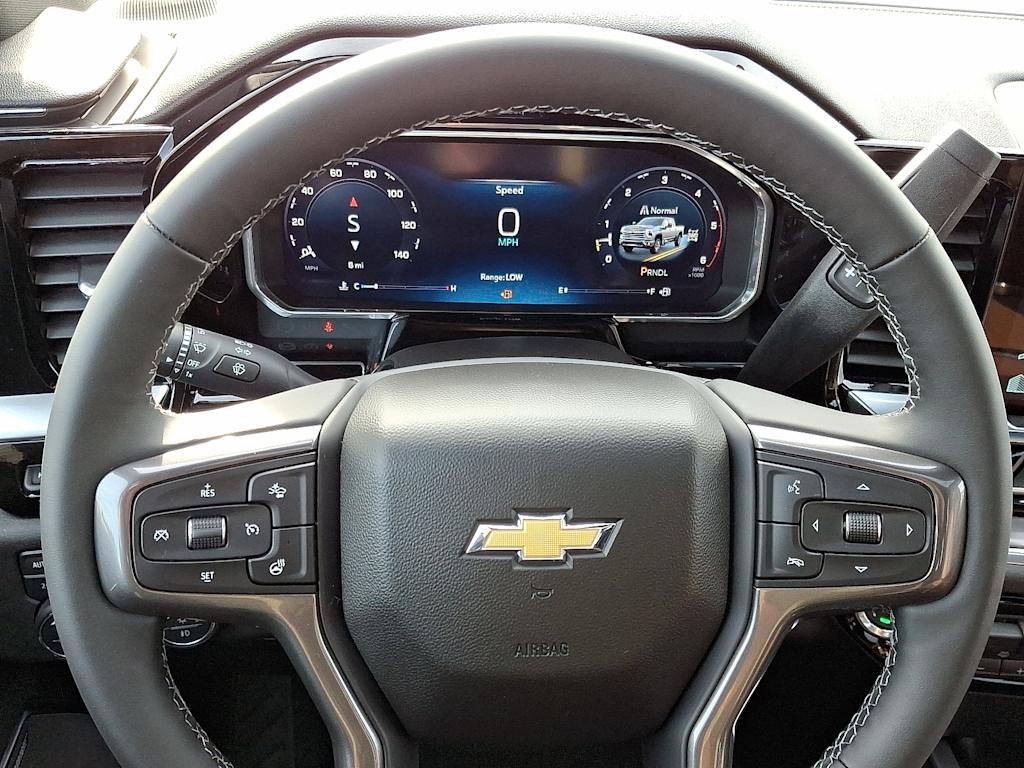 Thumbnail: 2026 Chevrolet Silverado 3500 - 2