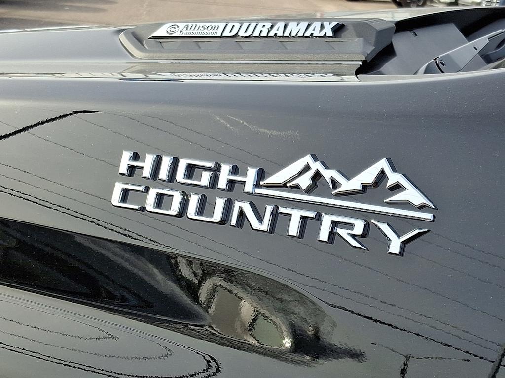 Thumbnail: 2026 Chevrolet Silverado 3500 - 6