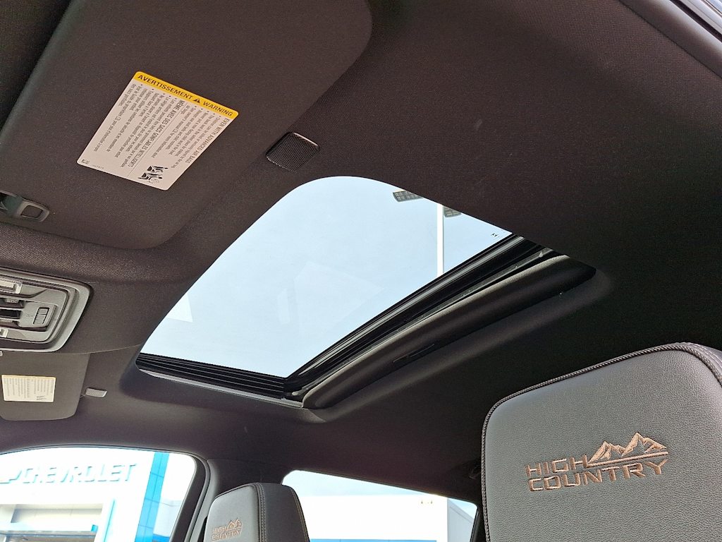 Thumbnail: 2026 Chevrolet Silverado 3500 - 13