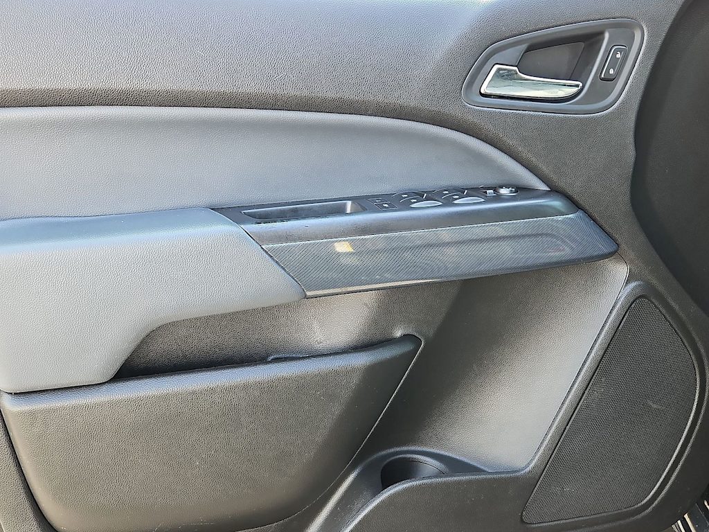 Thumbnail: 2016 Chevrolet Colorado - 32
