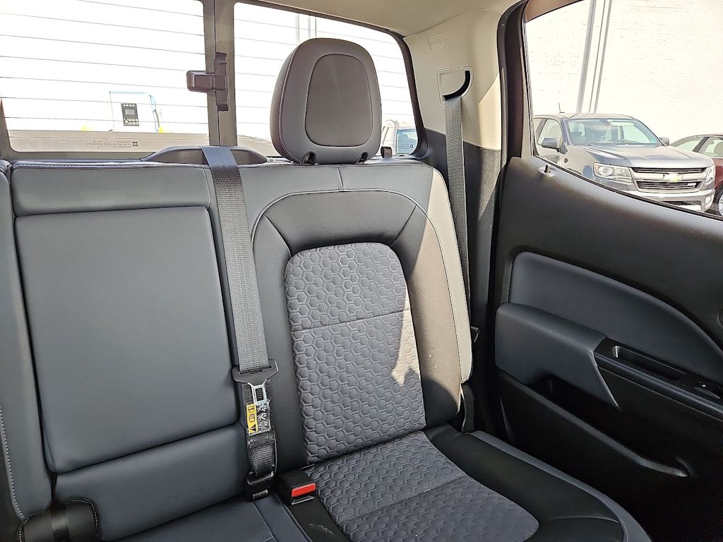 Thumbnail: 2016 Chevrolet Colorado - 26