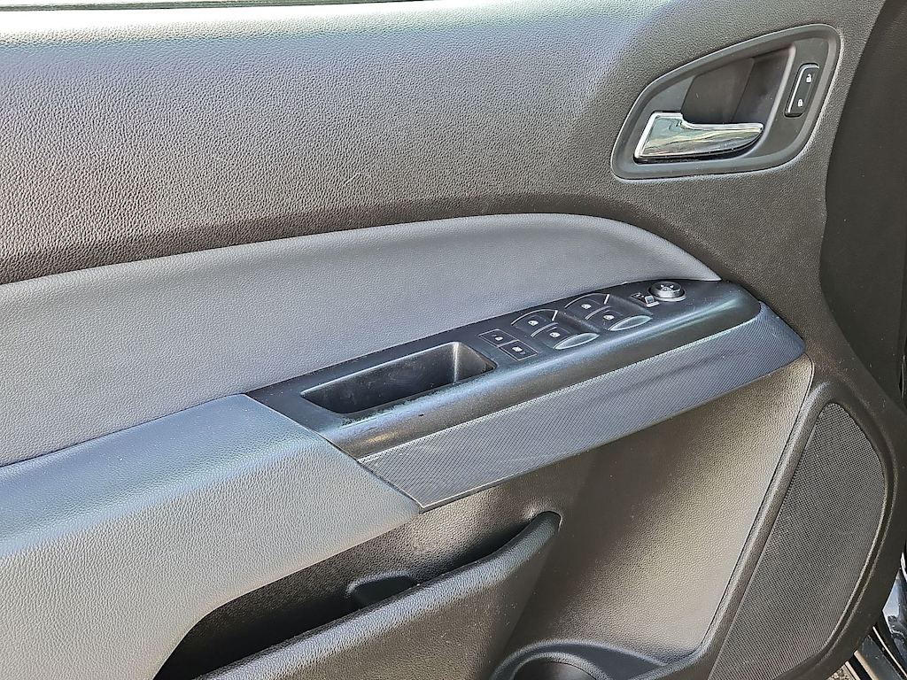 Thumbnail: 2016 Chevrolet Colorado - 33