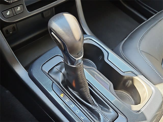 Thumbnail: 2022 Chevrolet Colorado - 16