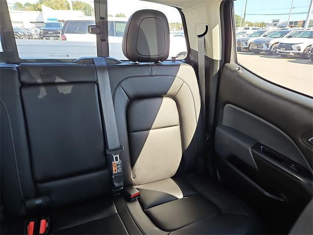 Thumbnail: 2022 Chevrolet Colorado - 26