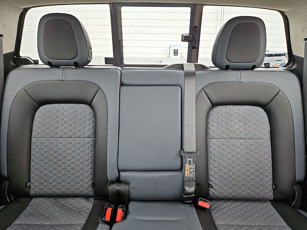 Thumbnail: 2019 Chevrolet Colorado - 25