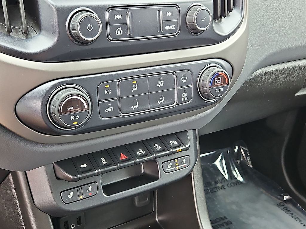 Thumbnail: 2019 Chevrolet Colorado - 30