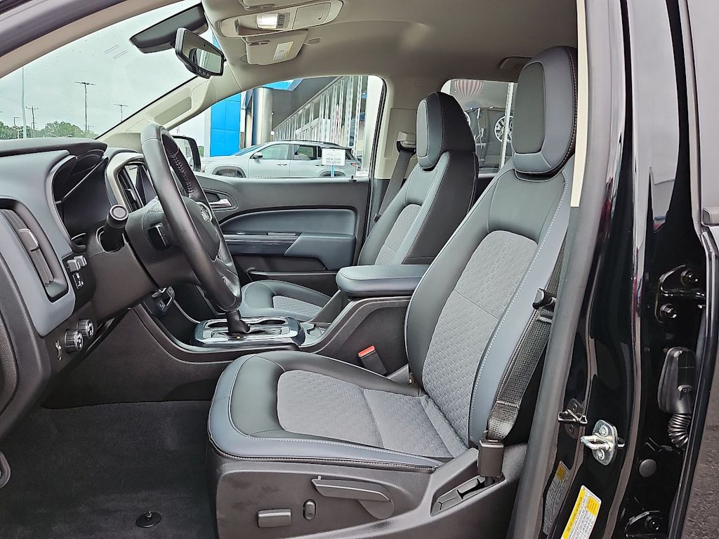 Thumbnail: 2019 Chevrolet Colorado - 9