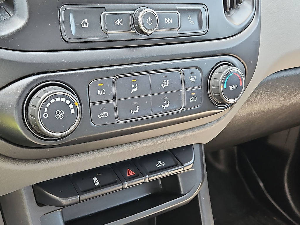 Thumbnail: 2019 Chevrolet Colorado - 28