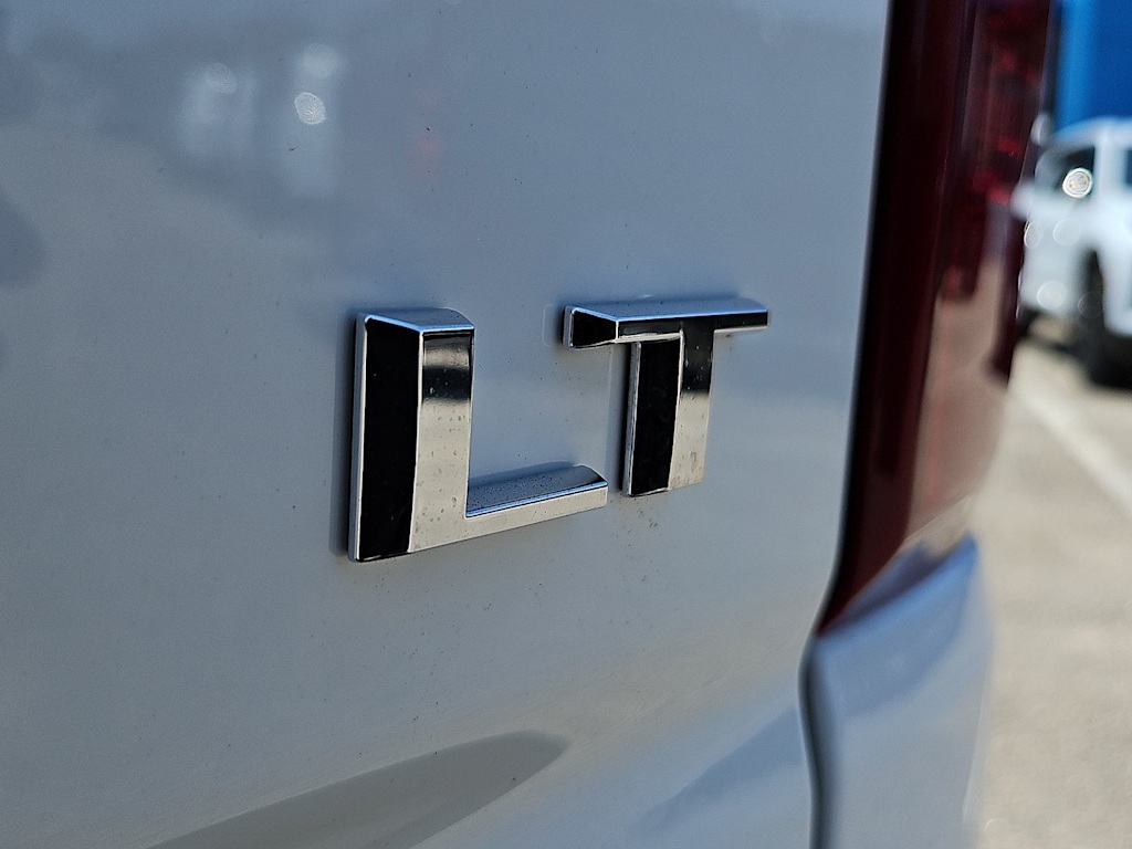 Thumbnail: 2026 Chevrolet Silverado 1500 - 5