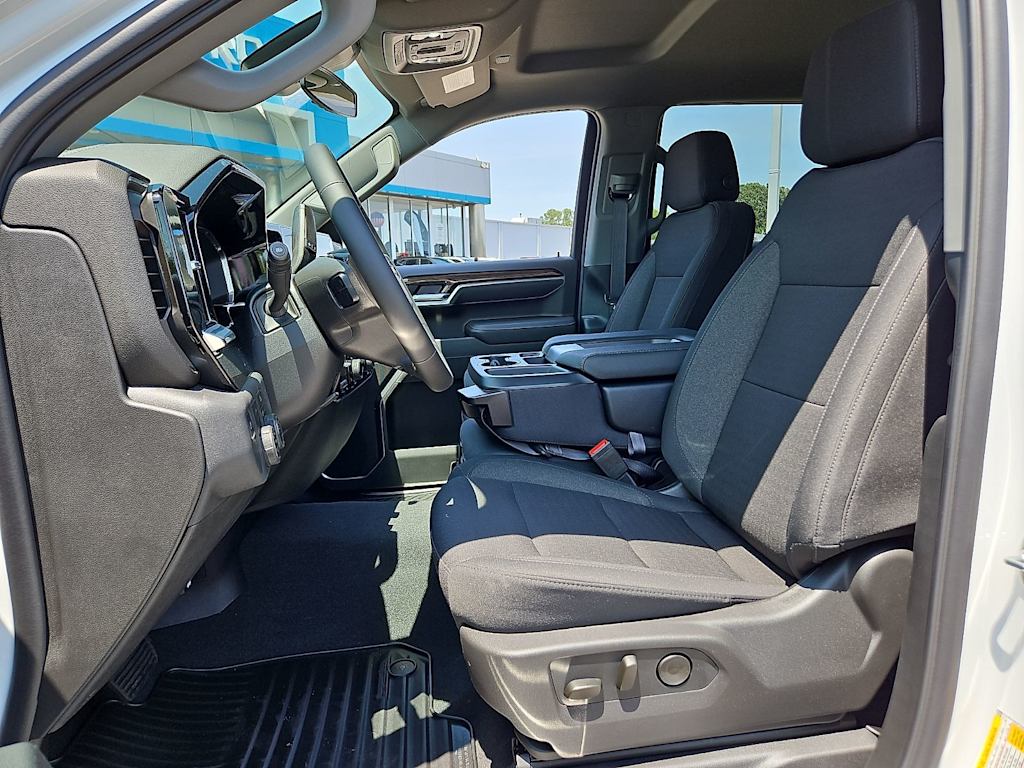 Thumbnail: 2026 Chevrolet Silverado 1500 - 10