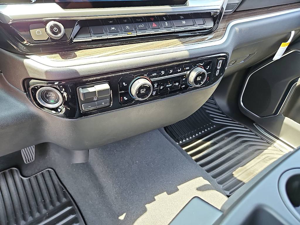Thumbnail: 2026 Chevrolet Silverado 1500 - 17