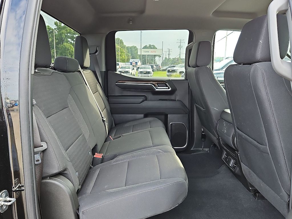 Thumbnail: 2023 Chevrolet Silverado 1500 - 35