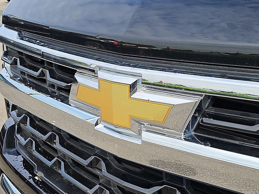 Thumbnail: 2023 Chevrolet Silverado 1500 - 5