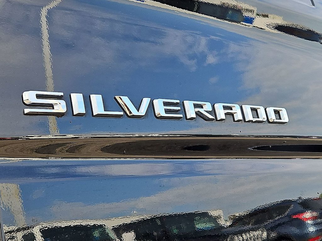 Thumbnail: 2023 Chevrolet Silverado 1500 - 38