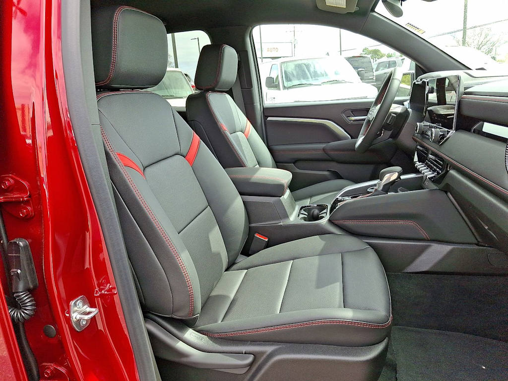 Thumbnail: 2026 Chevrolet Colorado - 10
