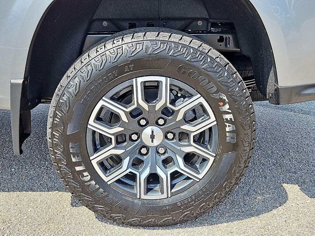 Thumbnail: 2026 Chevrolet Colorado - 7
