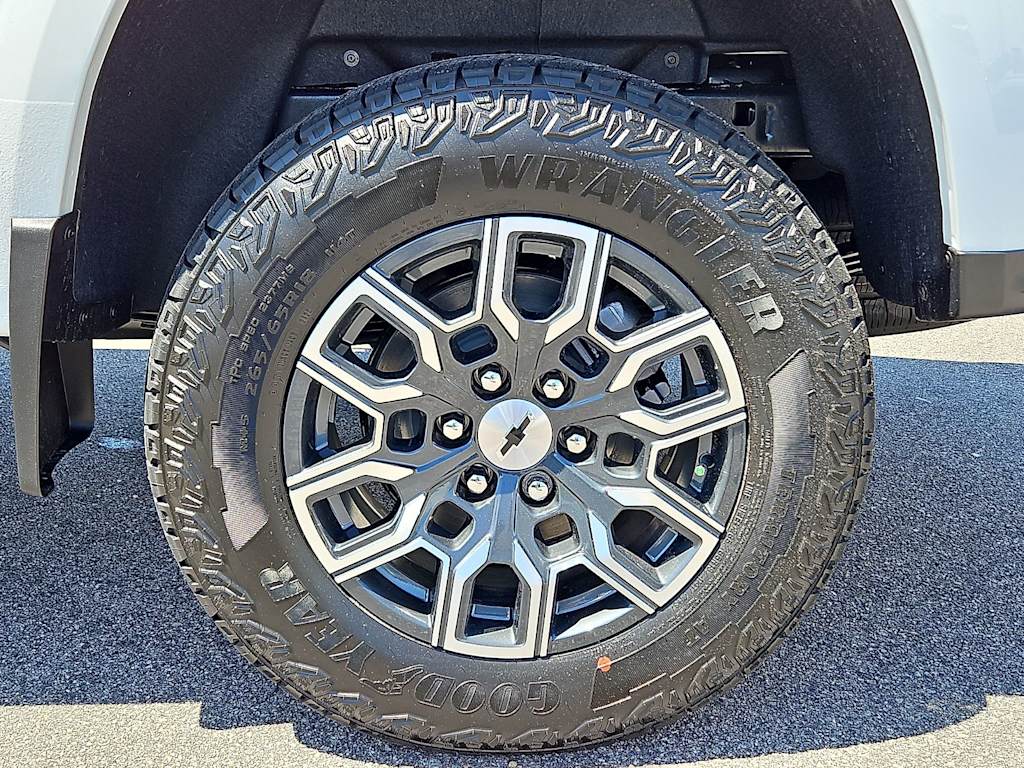 Thumbnail: 2026 Chevrolet Colorado - 7