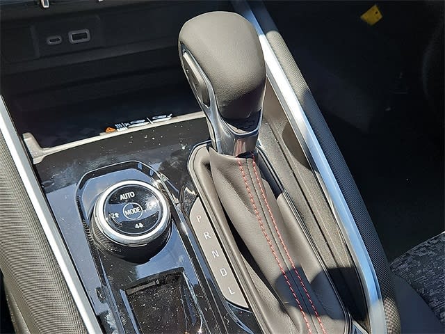 Thumbnail: 2025 Chevrolet Colorado - 12