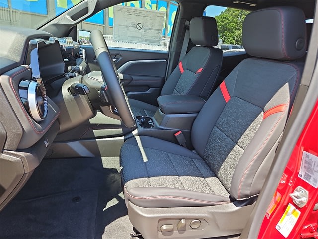 Thumbnail: 2025 Chevrolet Colorado - 9