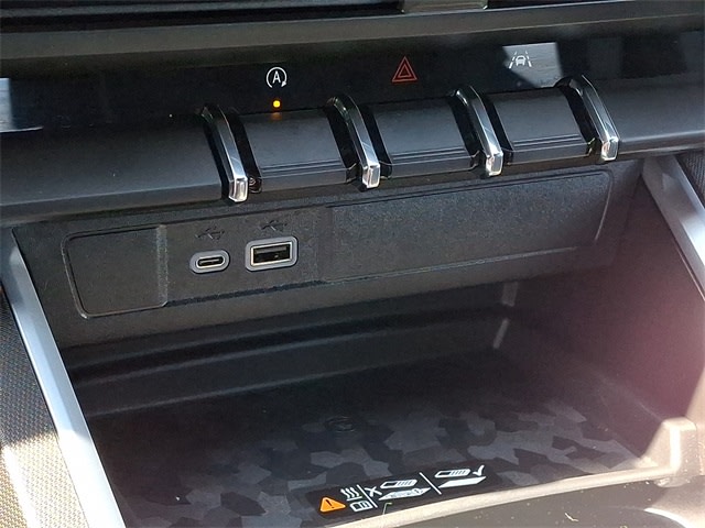 Thumbnail: 2025 Chevrolet Colorado - 17