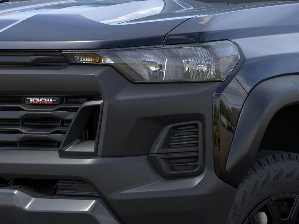 Thumbnail: 2026 Chevrolet Colorado - 16