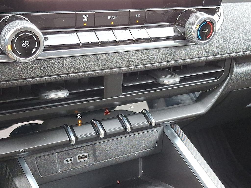 Thumbnail: 2024 Chevrolet Colorado - 30