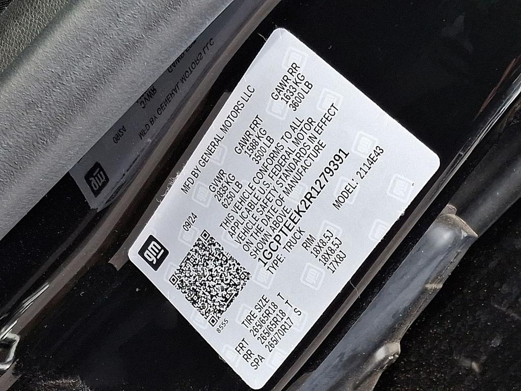 Thumbnail: 2024 Chevrolet Colorado - 17