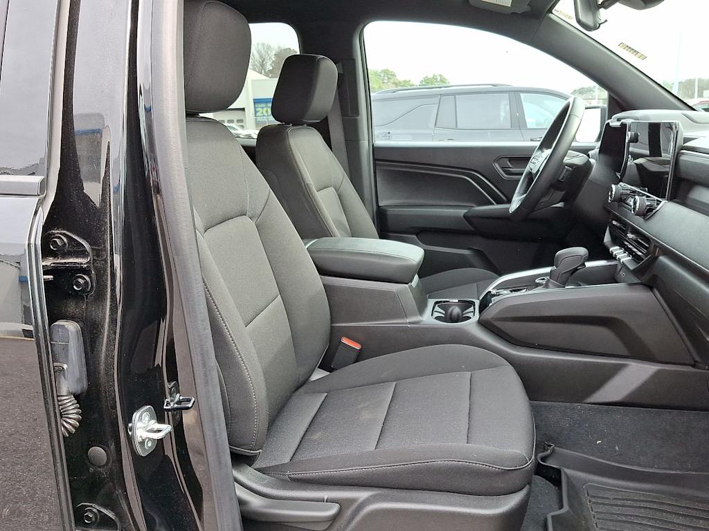 Thumbnail: 2024 Chevrolet Colorado - 9