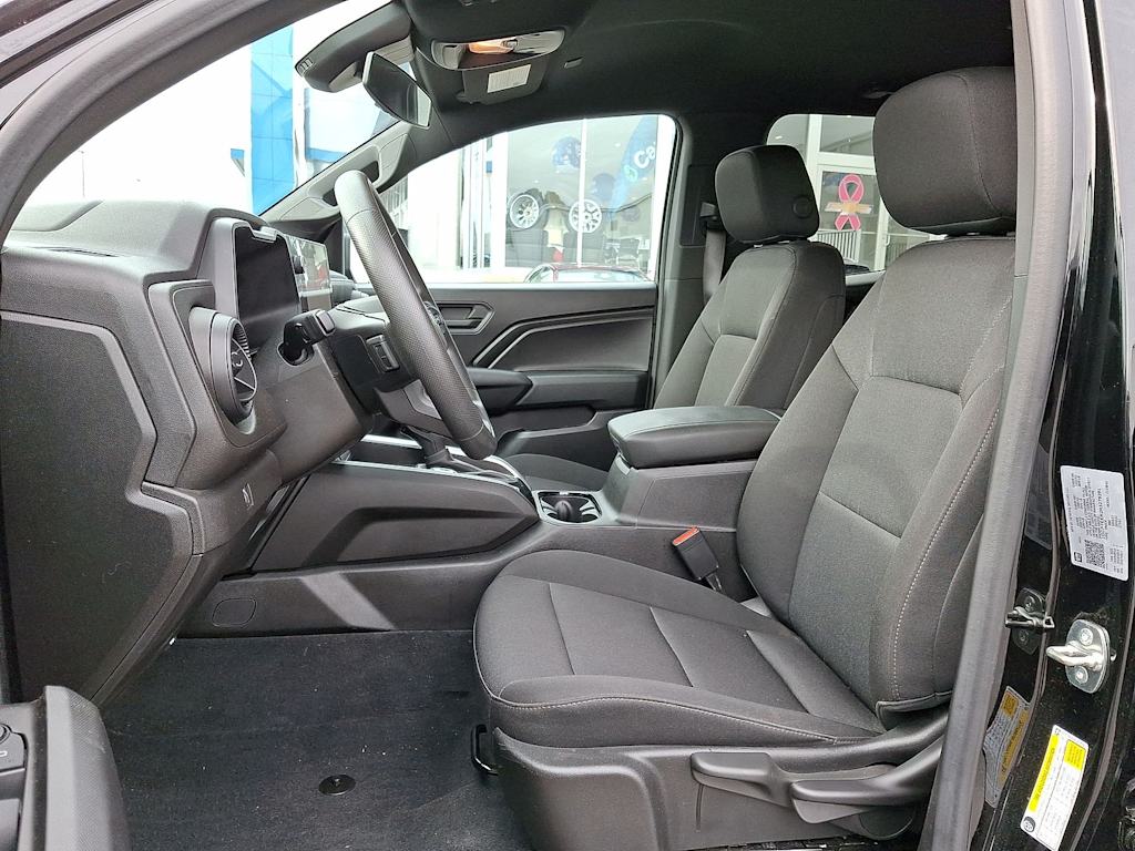 Thumbnail: 2024 Chevrolet Colorado - 8