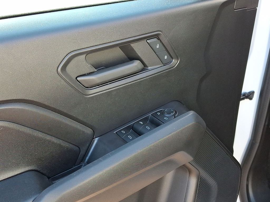 Thumbnail: 2023 Chevrolet Colorado - 34