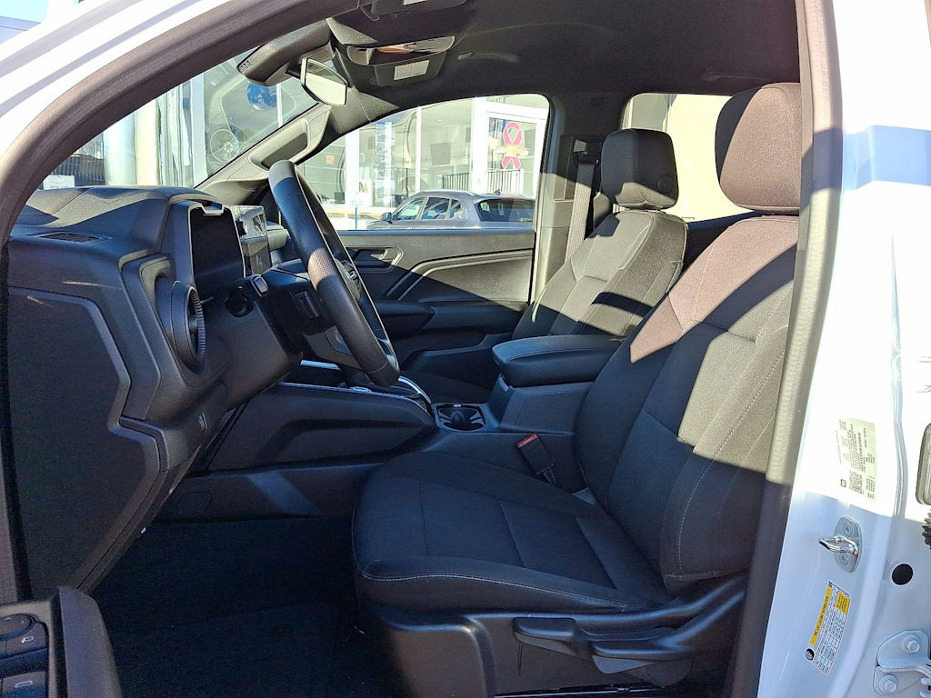 Thumbnail: 2023 Chevrolet Colorado - 11