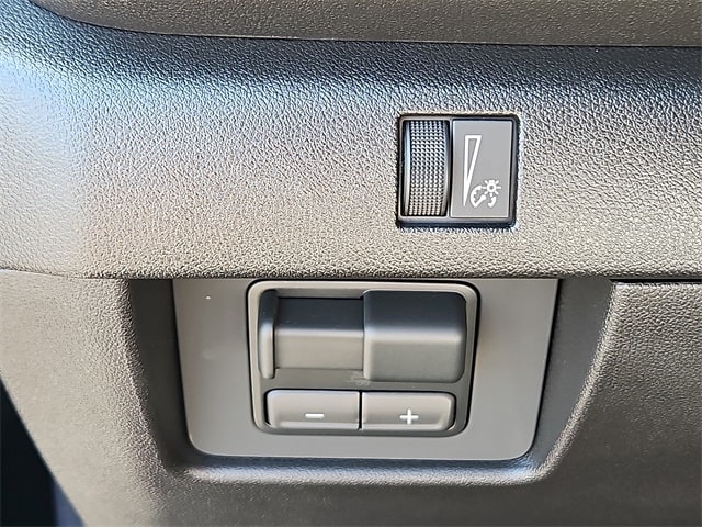 Thumbnail: 2026 Chevrolet Colorado - 21