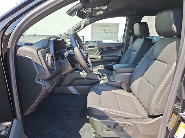 Thumbnail: 2026 Chevrolet Colorado - 9