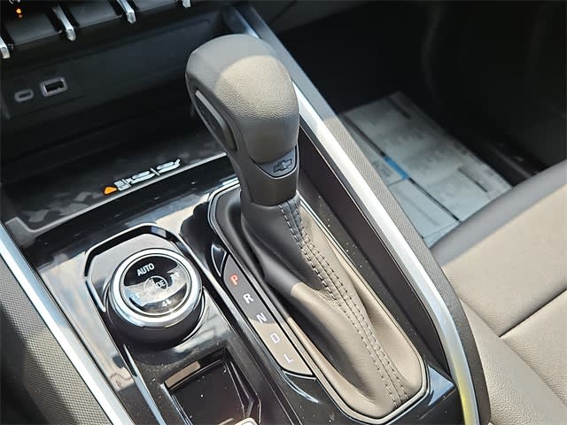 Thumbnail: 2025 Chevrolet Colorado - 12