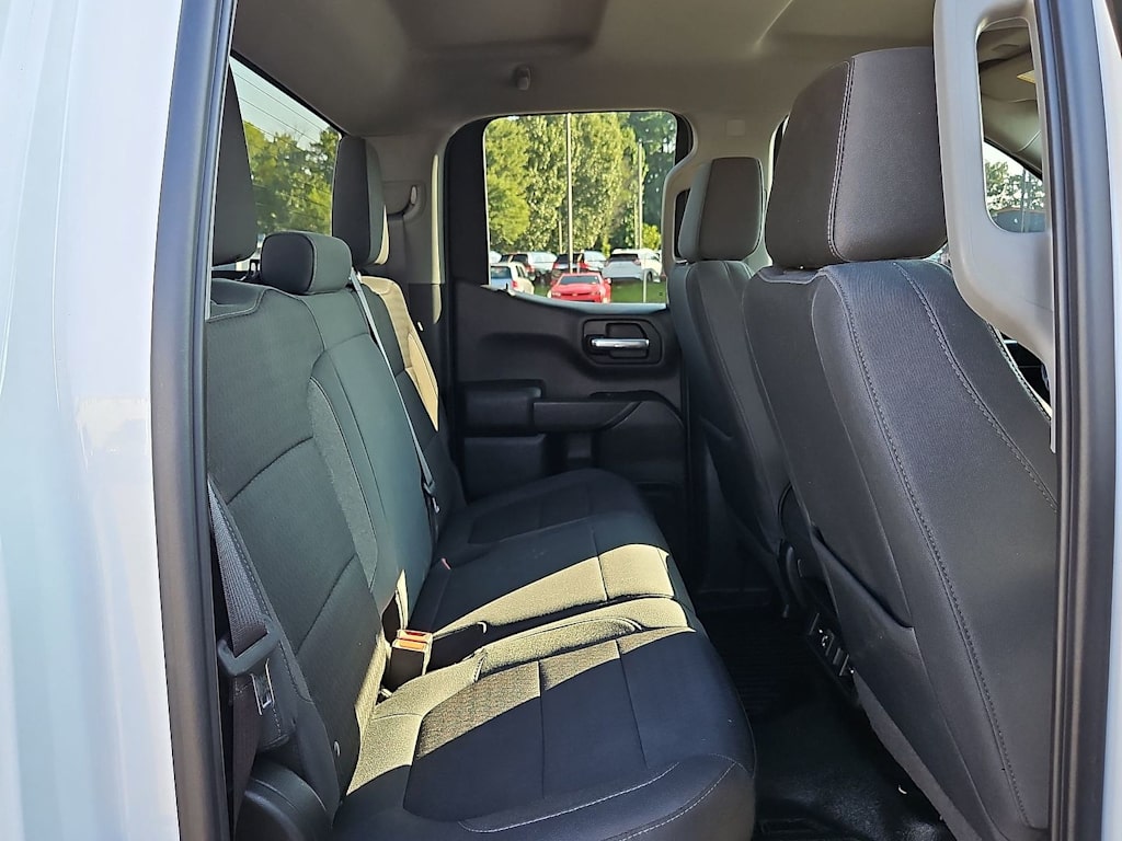Thumbnail: 2019 Chevrolet Silverado 1500 - 36