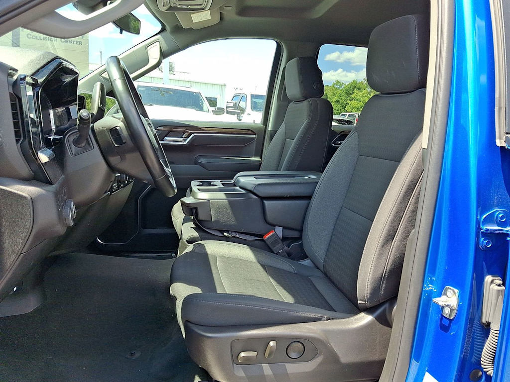 Thumbnail: 2025 Chevrolet Silverado 1500 - 8