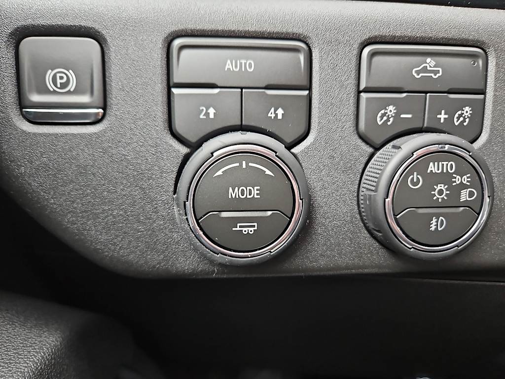 Thumbnail: 2026 Chevrolet Silverado 1500 - 21