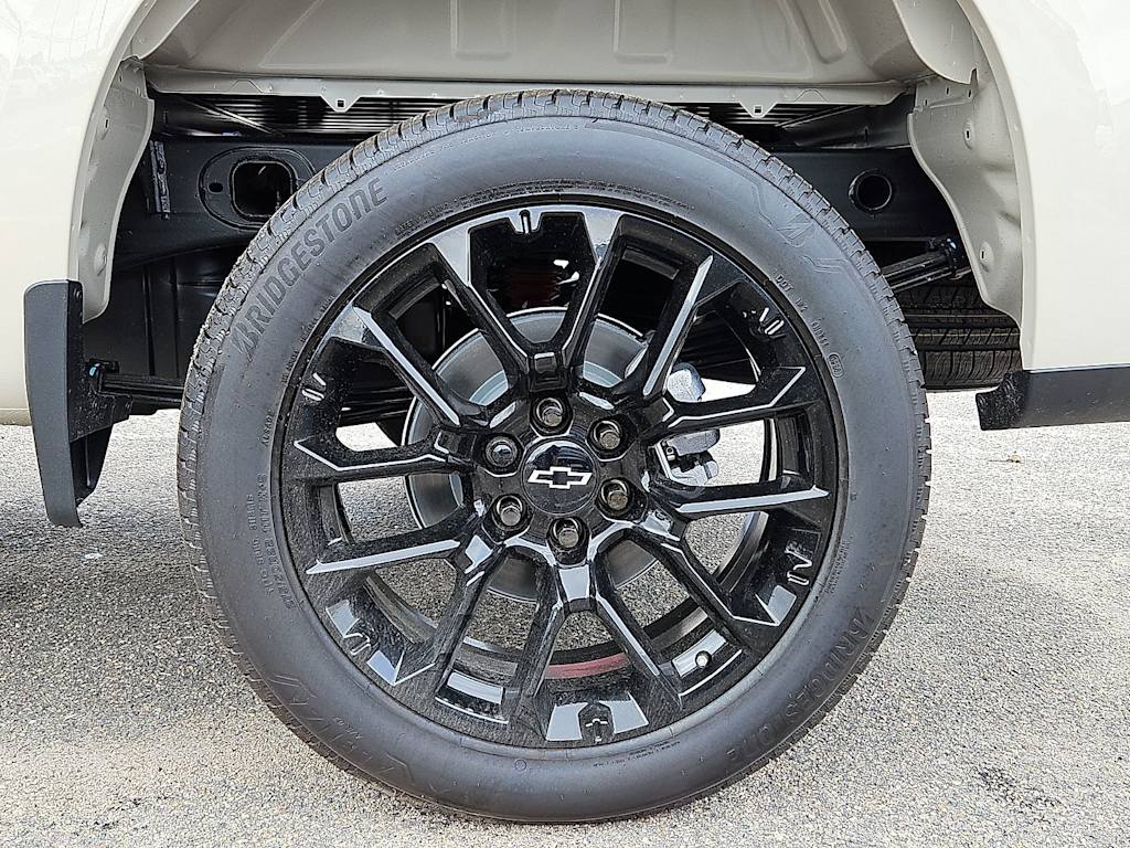 Thumbnail: 2026 Chevrolet Silverado 1500 - 7